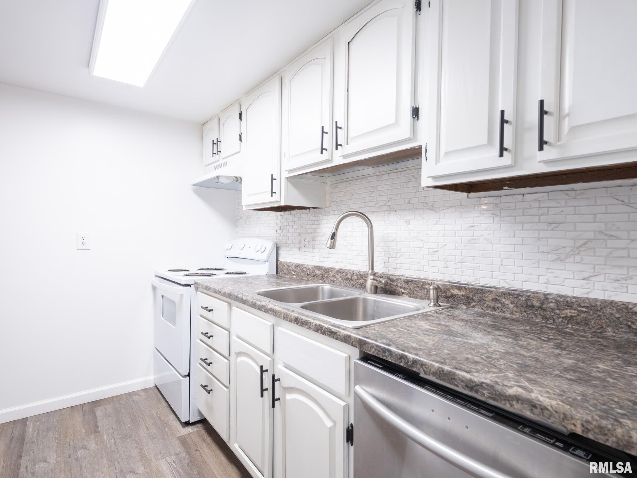 6342 North Allen Road, Unit 29 Peoria, IL 61614 - Photo 20 of 40 Gallery Image 20
