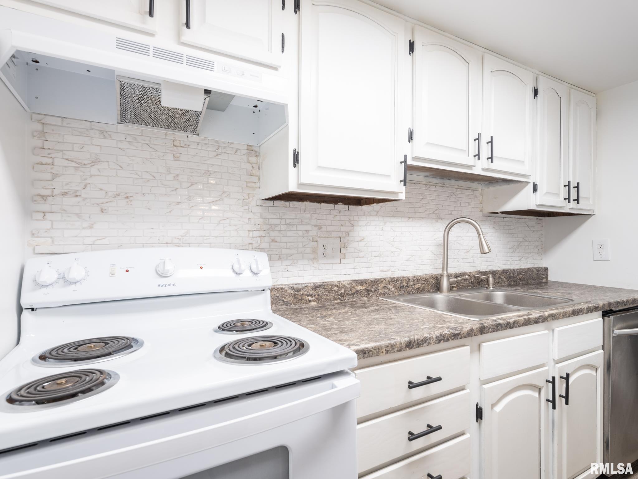 6342 North Allen Road, Unit 29 Peoria, IL 61614 - Photo 23 of 40 Gallery Image 23
