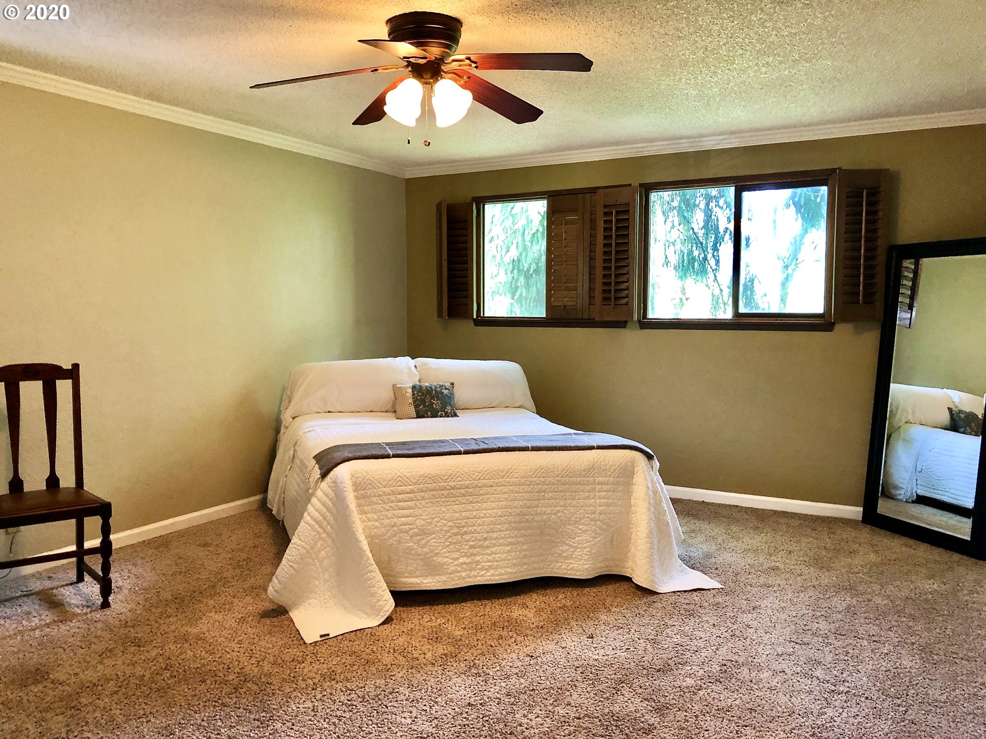 2254 Ridgeway Drive Eugene, OR 97401 - Photo 14 of 24 Gallery Image 14
