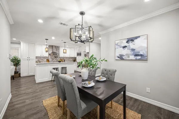 $459,900 | 1405 Walton Street, Houston, TX 77009