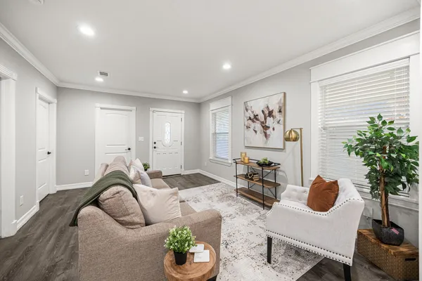$459,900 | 1405 Walton Street, Houston, TX 77009