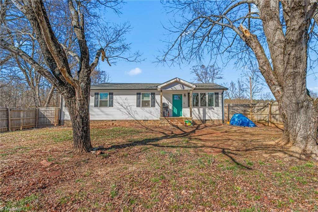 118 Shady Grove Road Eden, NC 27288 - Photo 4 of 30 Gallery Image 4