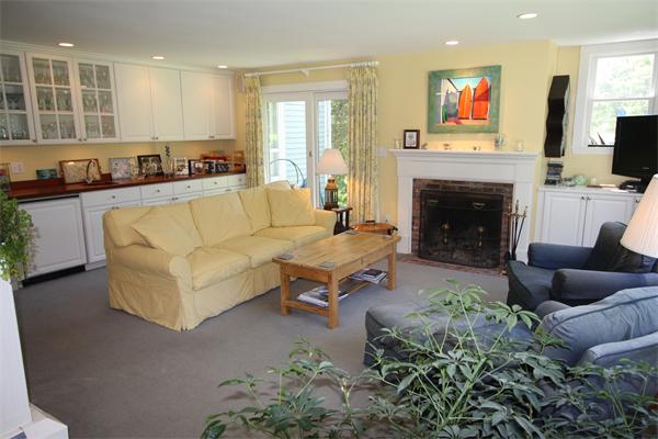64 Bubier Road Marblehead, MA 01945 - Photo 5 of 10 Gallery Image 5