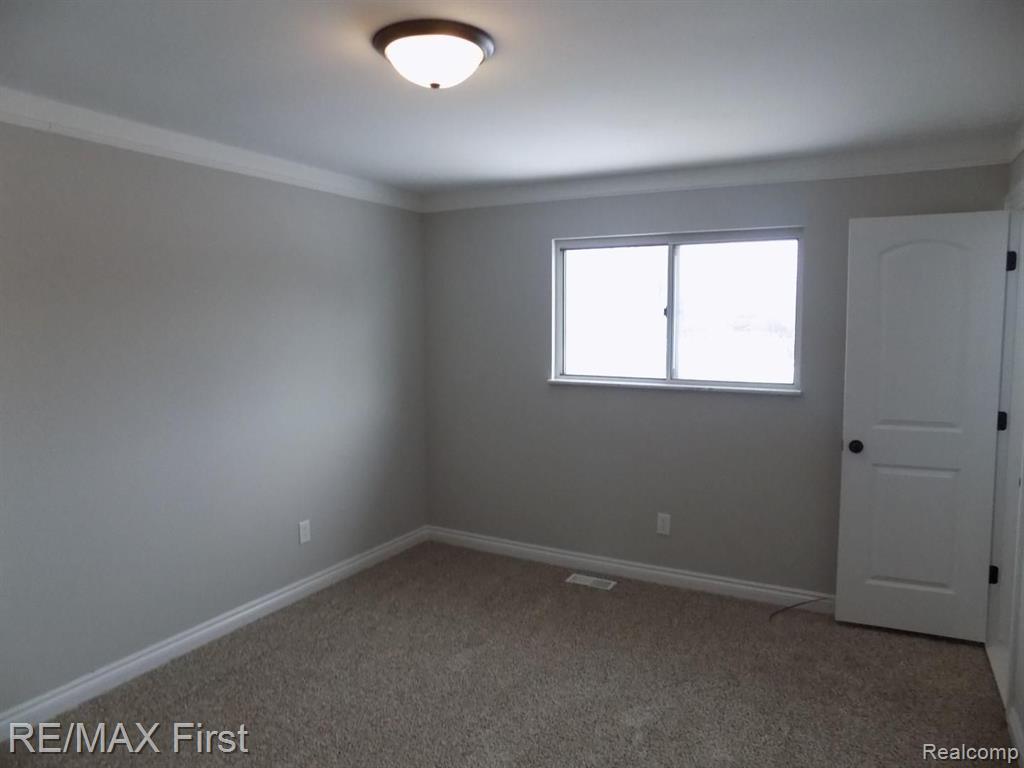 47896 Forbes Street Chesterfield, MI 48047 - Photo 15 of 24