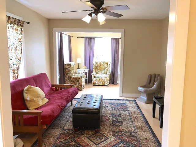 $2,700 | 2319 Cole Avenue Southeast, Minneapolis, MN 55414