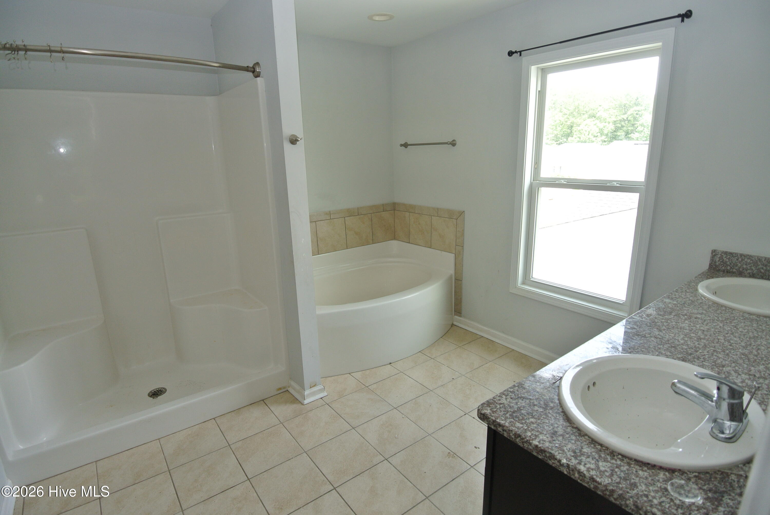 315 Station House Road New Bern, NC 28562 - Photo 20 of 28 Upstairs master bathroom