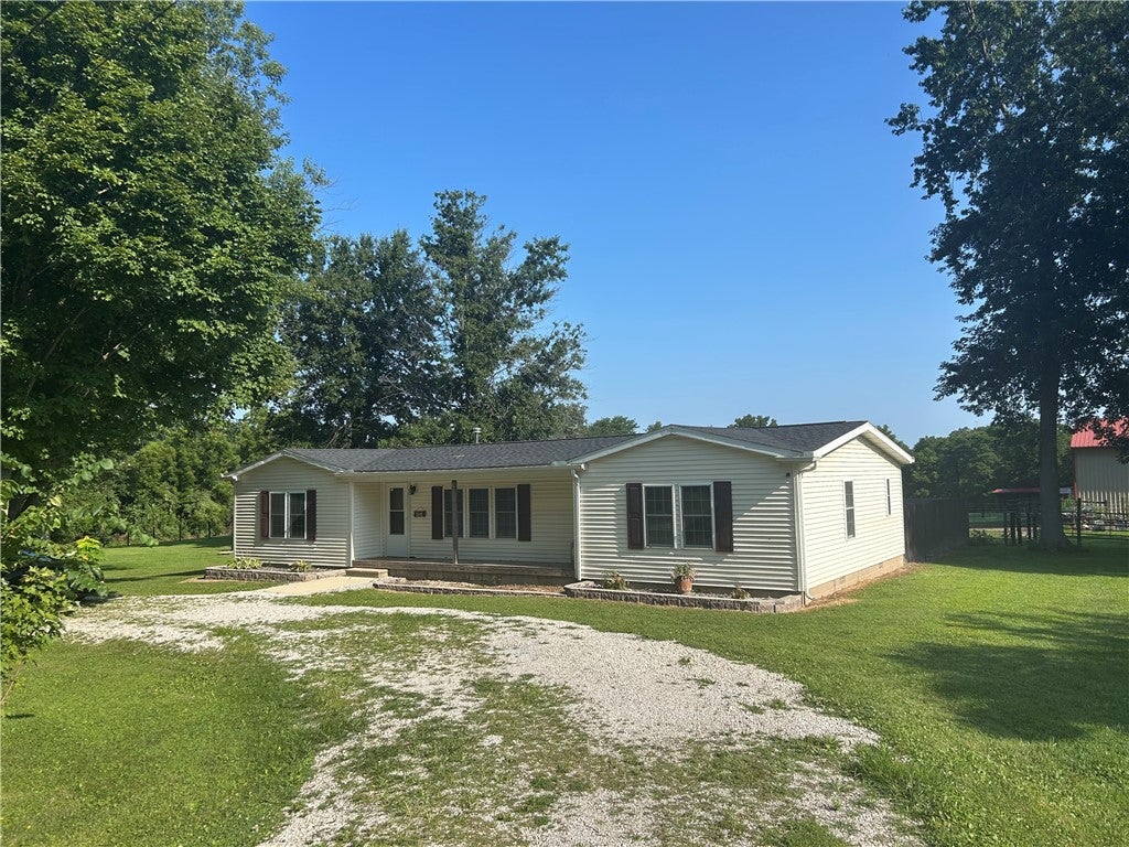 7646 Hendricks Lane Decatur, IL 62521 - Photo 5 of 26 Gallery Image 5