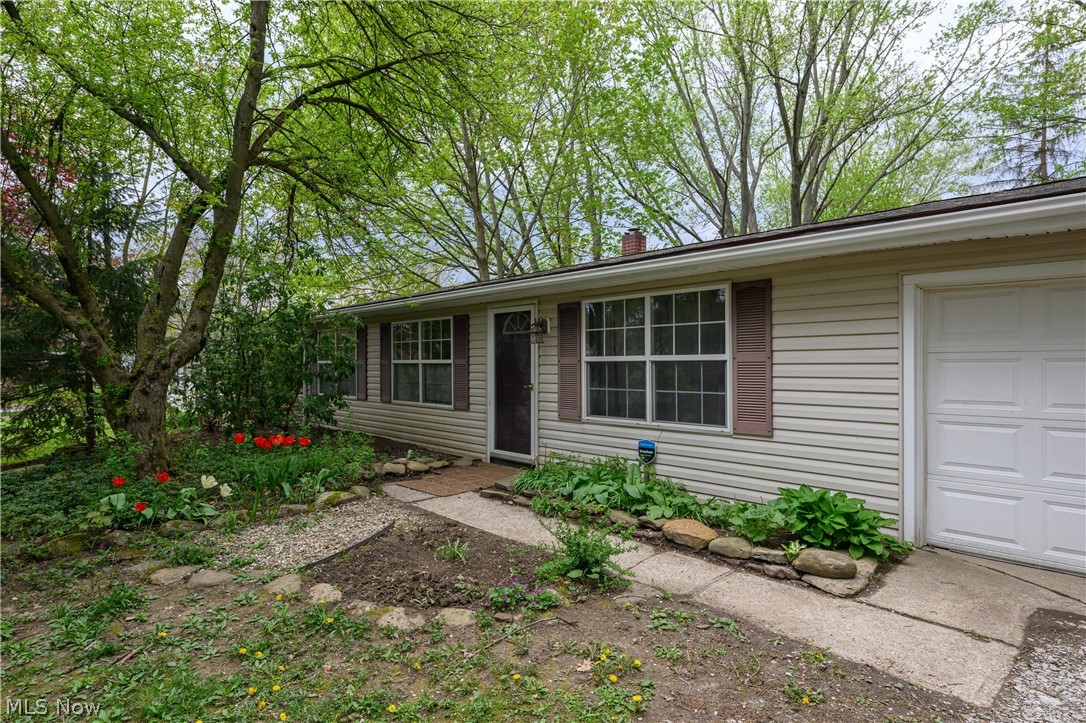 3055 Polly Road Ravenna, OH 44266 - Photo 2 of 25