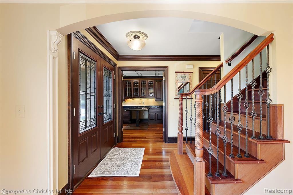 817 Stag Ridge Road Rochester Hills, MI 48309 - Photo 7 of 80