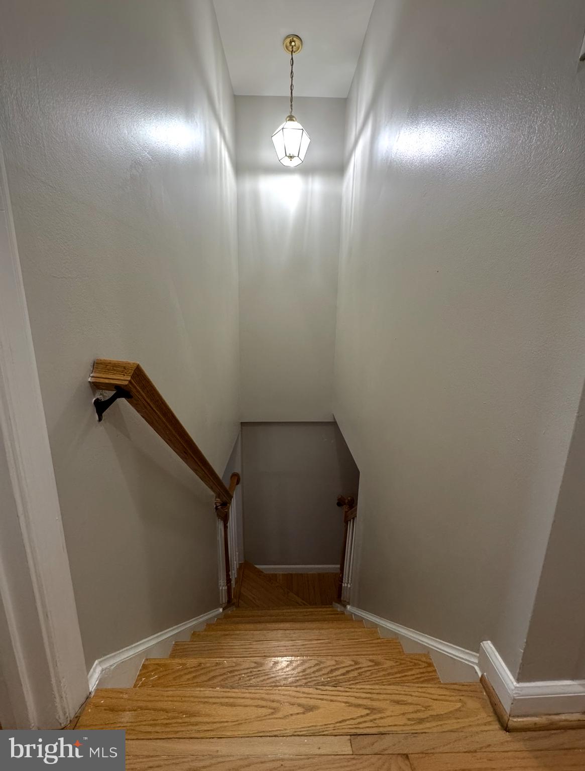 1746 South Hanover Street Baltimore, MD 21230 - Photo 10 of 19 a view of empty room with wooden floor
