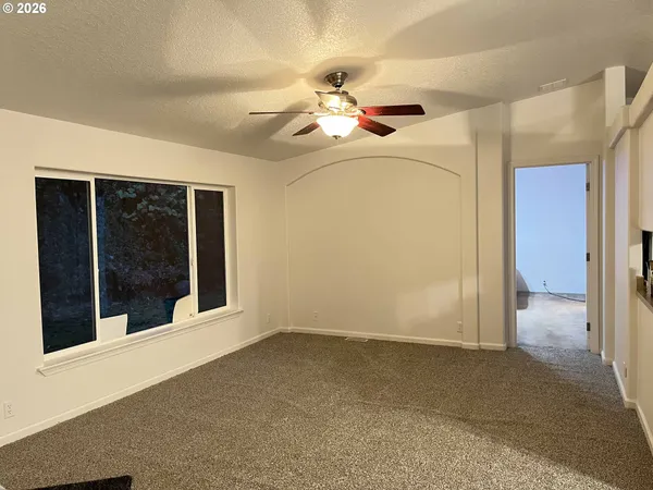 $399,900 | 11211 Highway 36, Mapleton, OR 97453