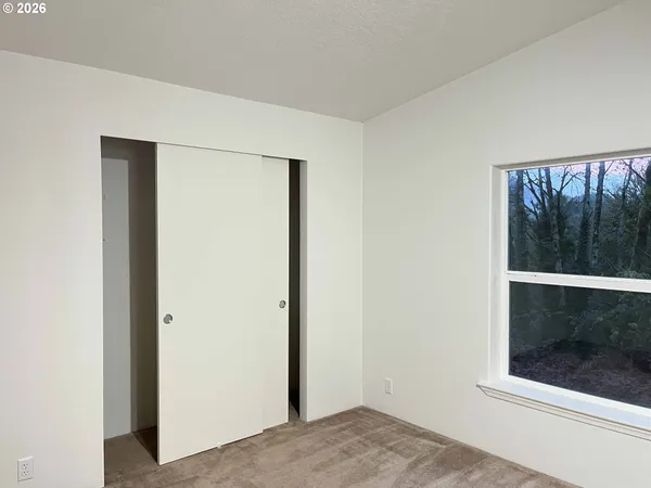 $399,900 | 11211 Highway 36, Mapleton, OR 97453