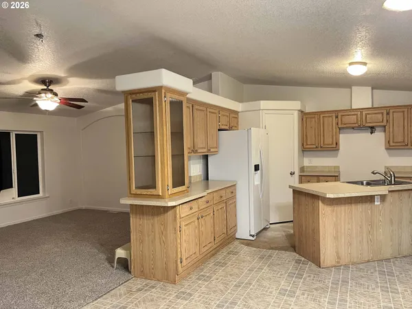 $399,900 | 11211 Highway 36, Mapleton, OR 97453