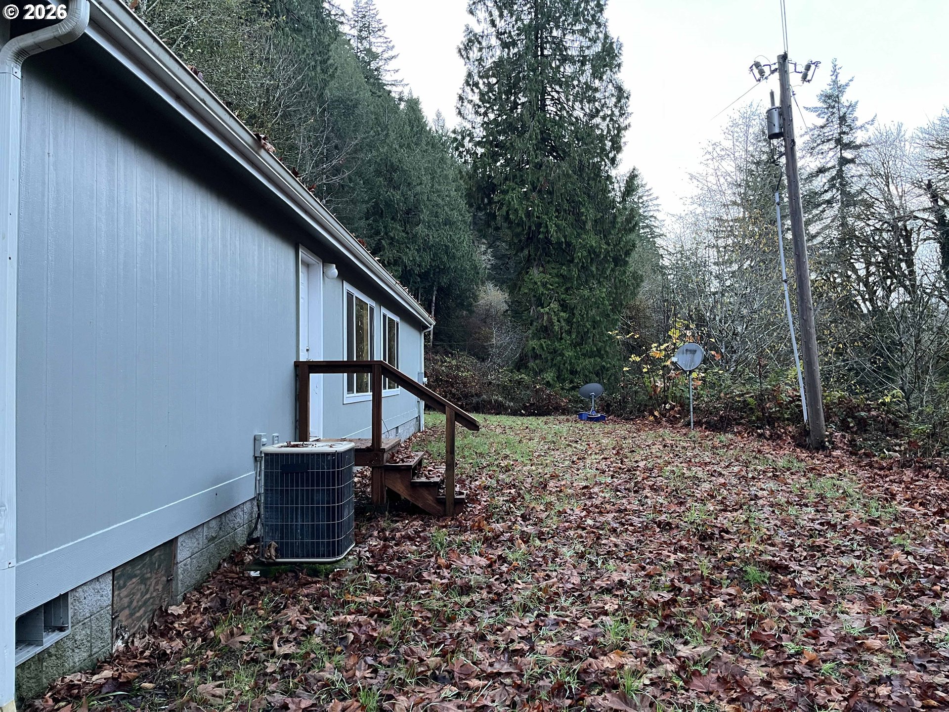 11211 Highway 36 Mapleton, OR 97453 - Photo 4 of 45