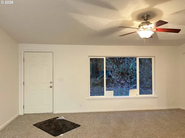 $399,900 | 11211 Highway 36, Mapleton, OR 97453