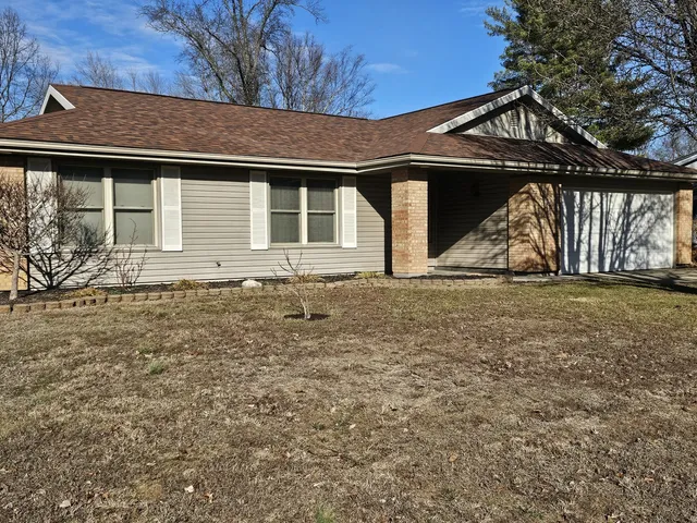 $185,000 | 4304 Sassafras Lane, Mount Vernon, IL 62864