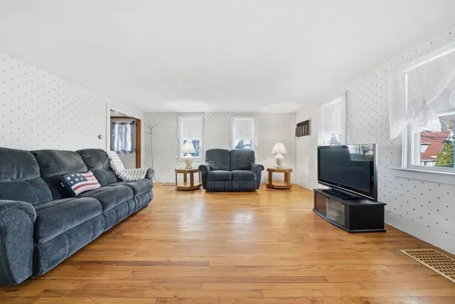 $899,900 | 21-23 Eastern Avenue, Woburn, MA 01801