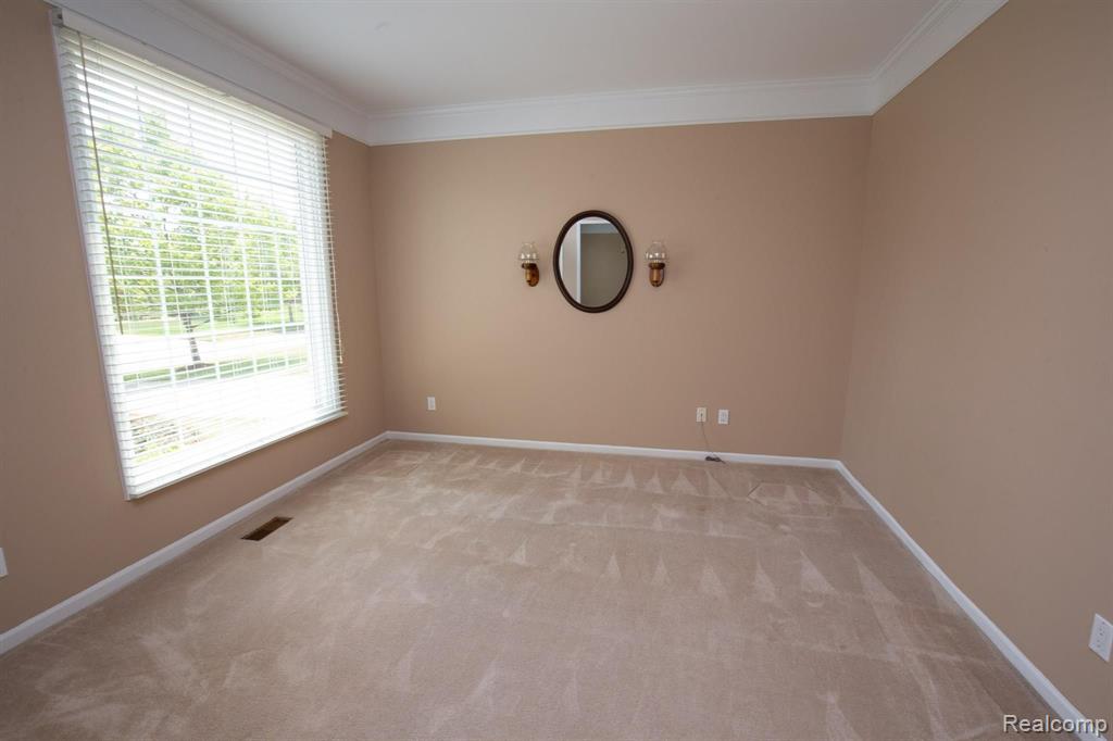 4040 Holly Lane Rochester, MI 48306 - Photo 6 of 63