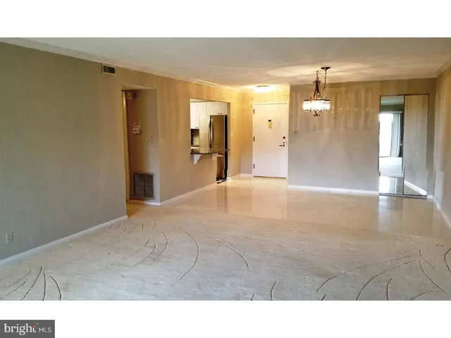 $2,350 | 21122 Valley Forge Circle, Unit 1122, King of Prussia, PA 19406