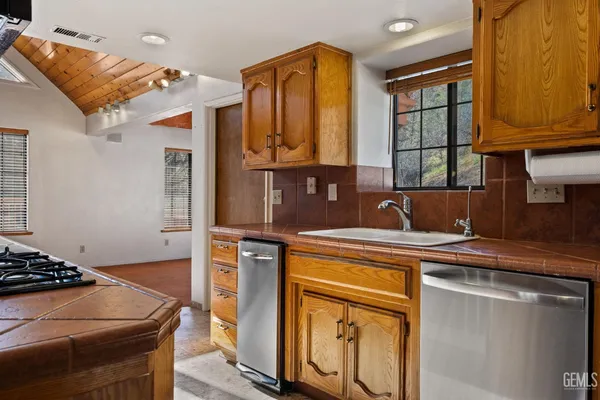 $400,000 | Undisclosed Address, Caliente, CA 93518
