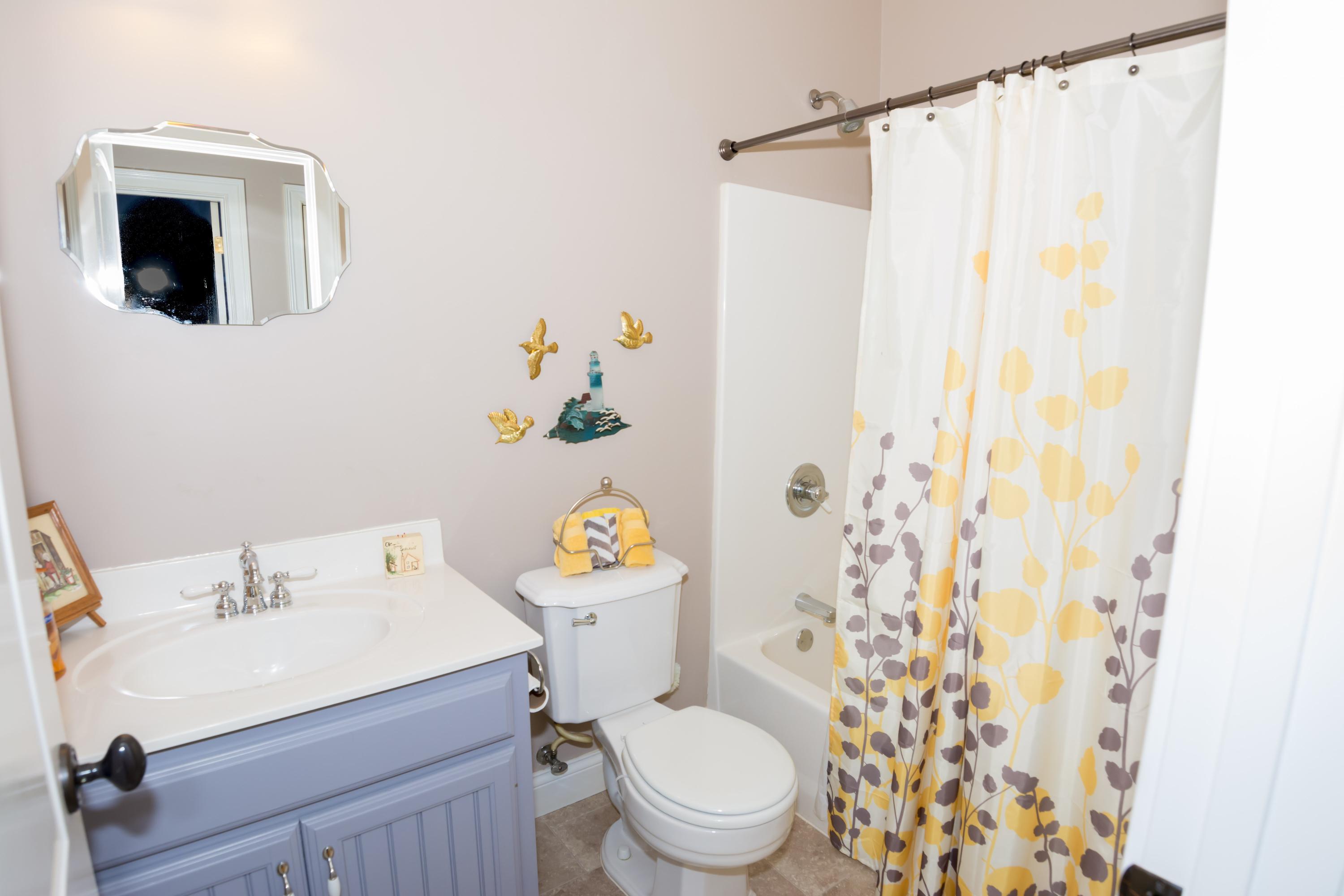 2468 Hudlow Loop Road Dunlap, TN 37327 - Photo 18 of 33 Full Hall Bath