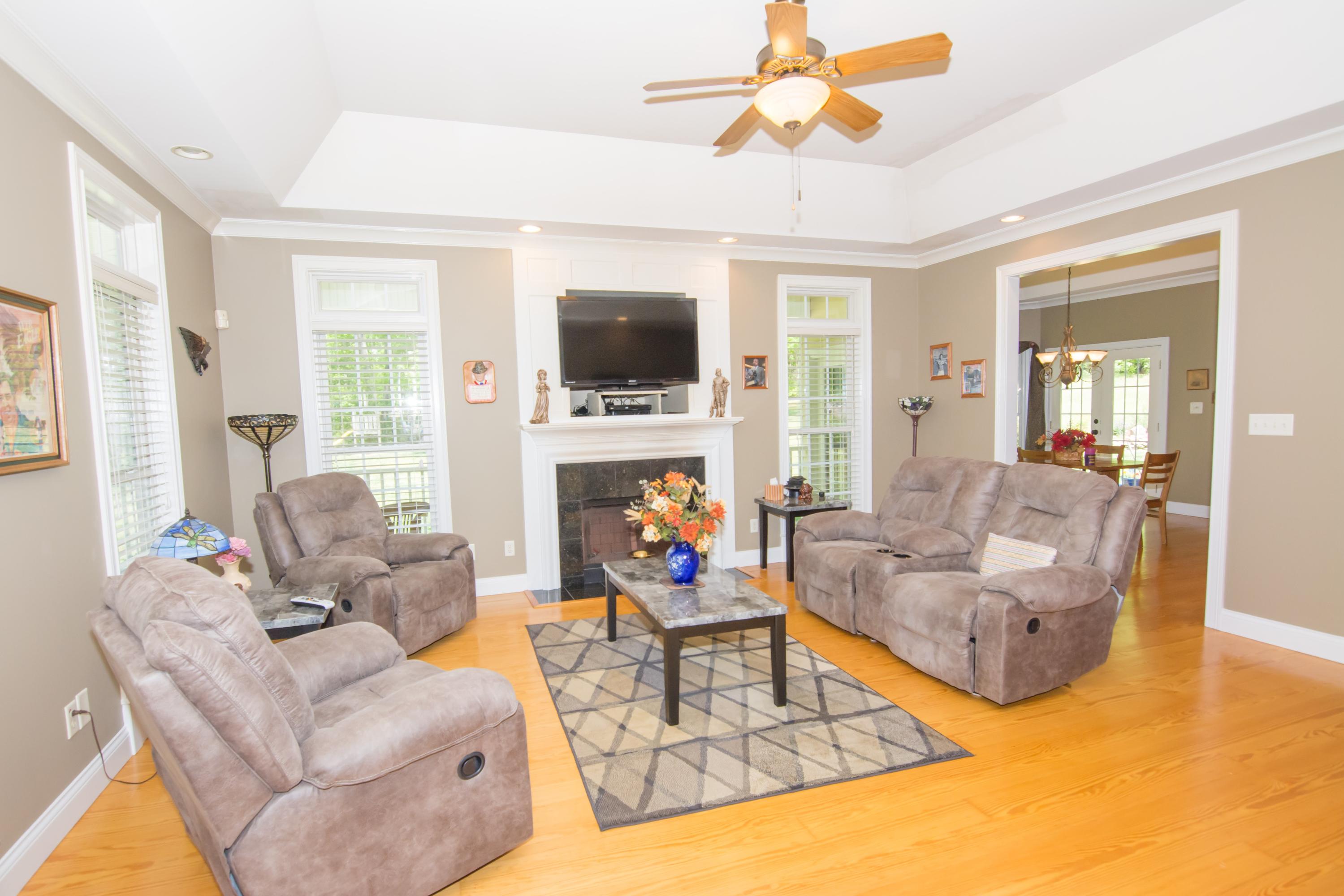 2468 Hudlow Loop Road Dunlap, TN 37327 - Photo 3 of 33 Great Room