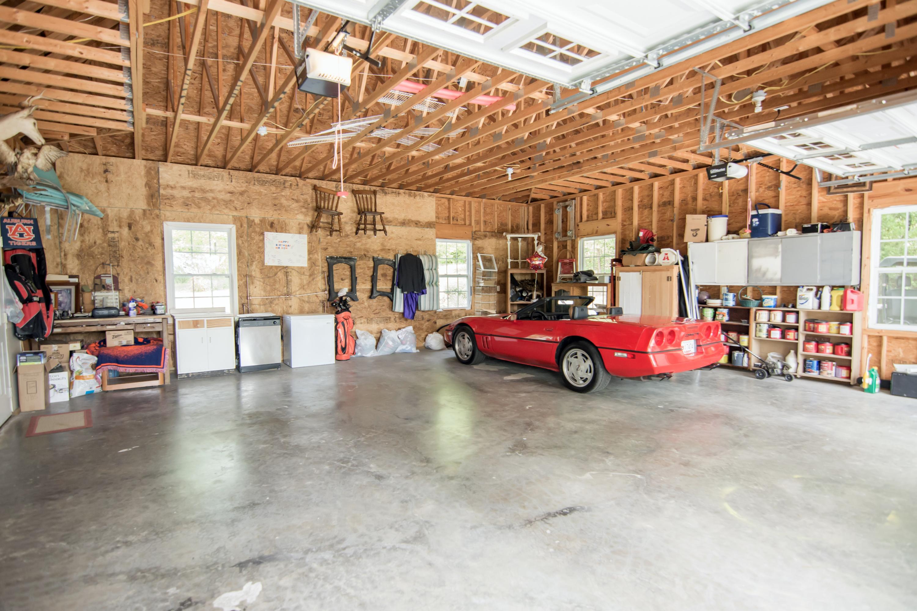 2468 Hudlow Loop Road Dunlap, TN 37327 - Photo 27 of 33 Extra Large Garage