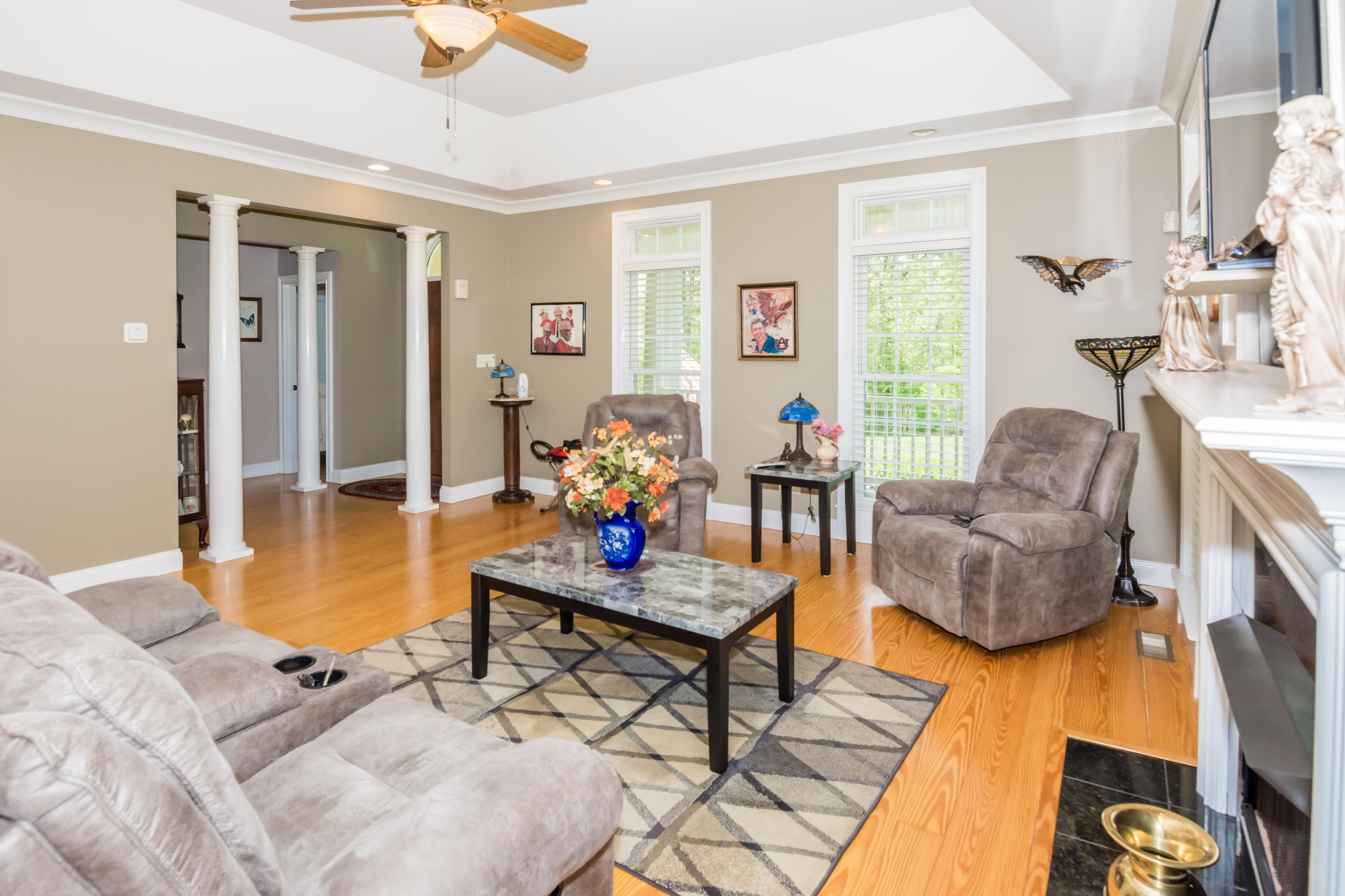 2468 Hudlow Loop Road Dunlap, TN 37327 - Photo 8 of 33 Great Room