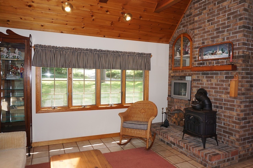 143 New Boston Road Sturbridge, MA 01566 - Photo 13 of 30