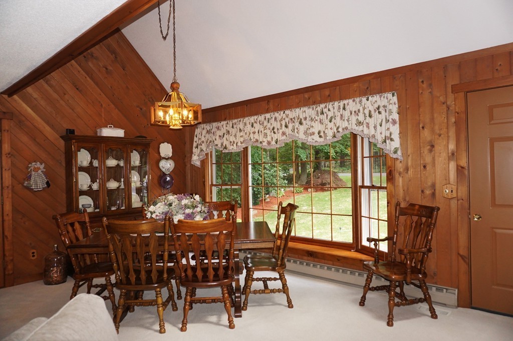 143 New Boston Road Sturbridge, MA 01566 - Photo 5 of 30