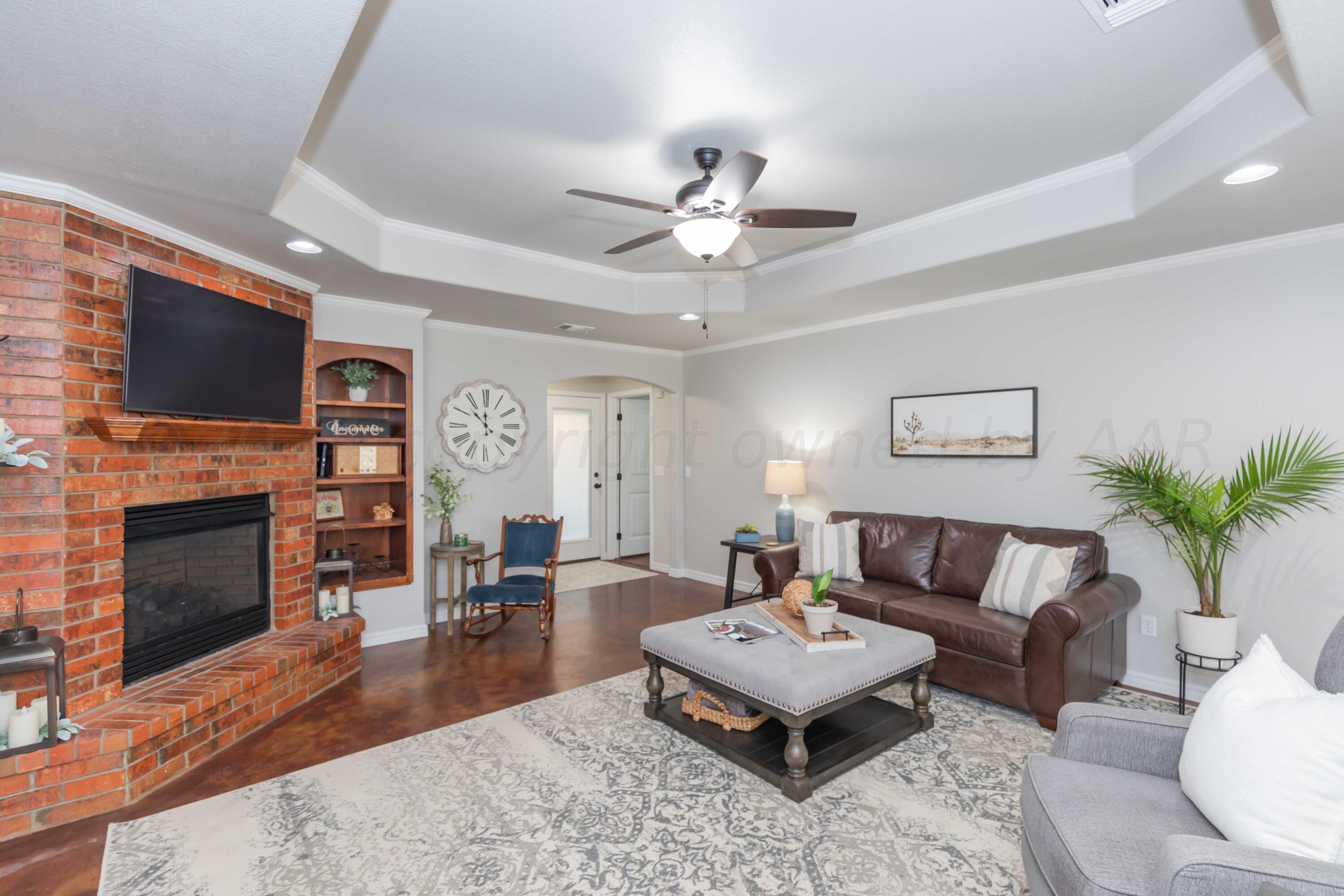 5901 South Rusk Street Amarillo, TX 79118 - Photo 10 of 53 LIVING ROOM VIEW 4
