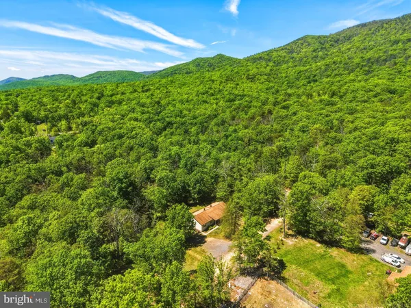 $389,000 | 553 Mt Of Olives Trail, Fort Valley, VA 22652
