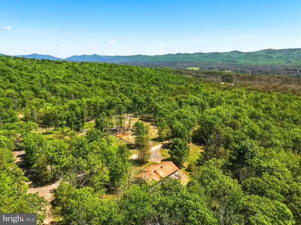 $389,000 | 553 Mt Of Olives Trail, Fort Valley, VA 22652