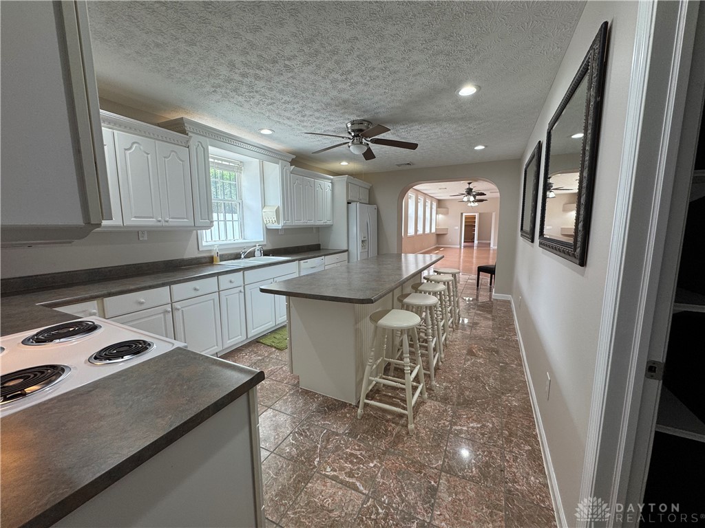 523 Newport Road Xenia, OH 45385 - Photo 11 of 43 Kitchen 19x11