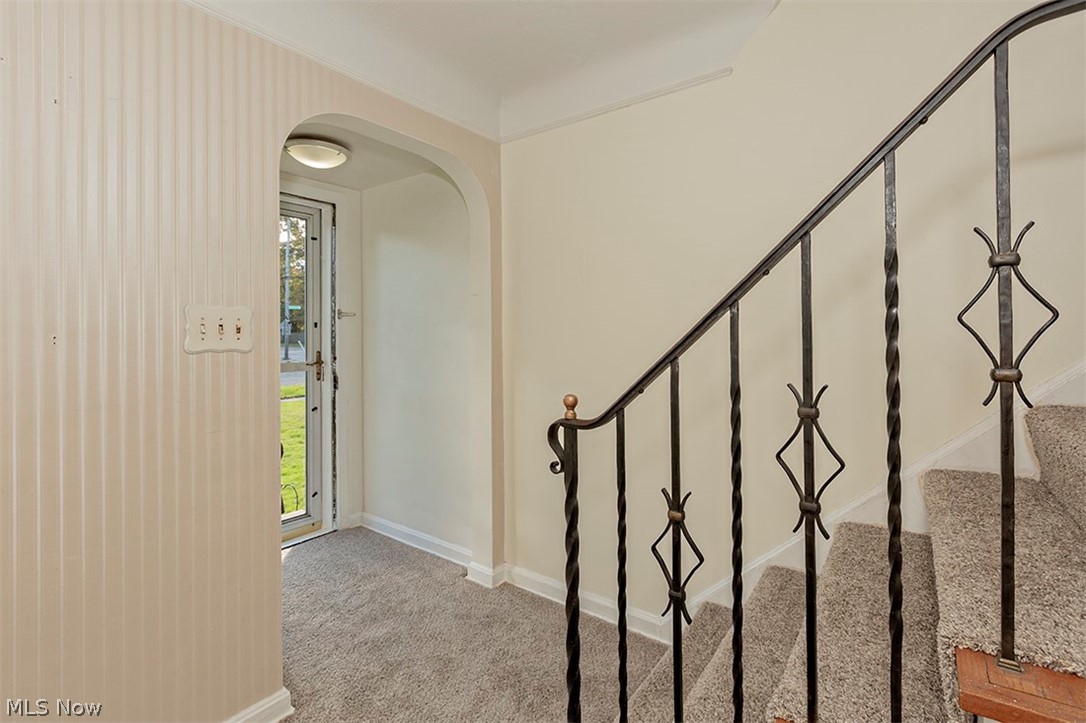 1460 Evanston Road Lyndhurst, OH 44124 - Photo 5 of 35
