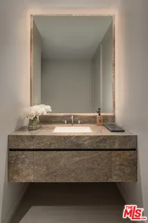 $4,995,000 | 9200 Wilshire Boulevard, Unit 203E, Beverly Hills, CA 90212