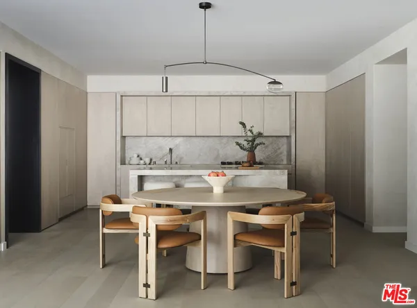 $4,995,000 | 9200 Wilshire Boulevard, Unit 203E, Beverly Hills, CA 90212