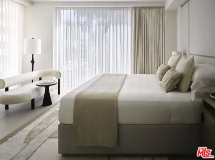 $4,995,000 | 9200 Wilshire Boulevard, Unit 203E, Beverly Hills, CA 90212