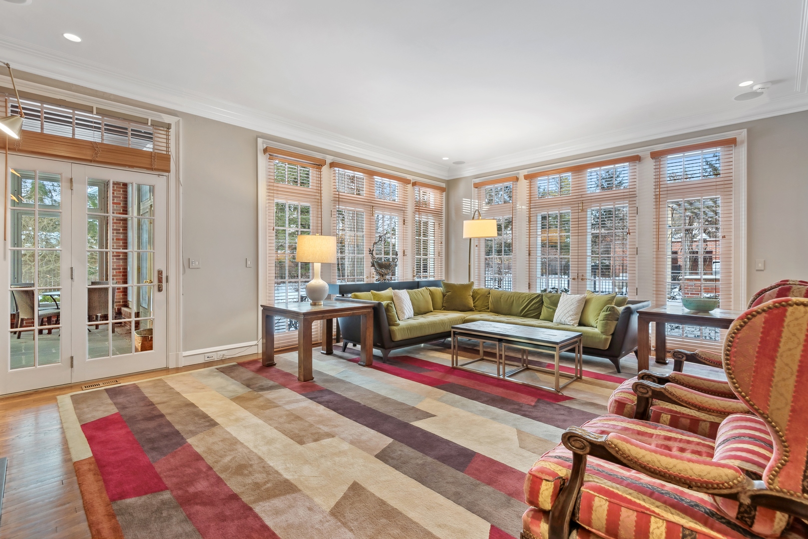 927 Romona Road Wilmette, IL 60091 - Photo 7 of 82 Gallery Image 7
