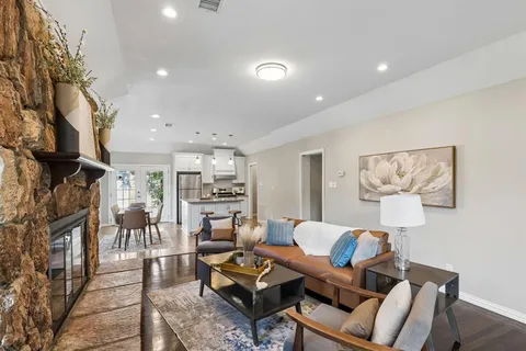$869,000 | 9966 Coppedge Lane, Dallas, TX 75220