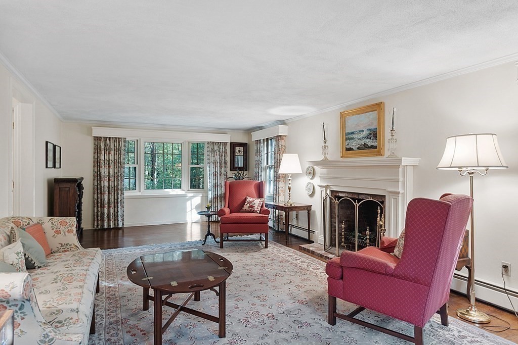9 Whipple Road Hamilton, MA 01982 - Photo 3 of 32 Gallery Image 3