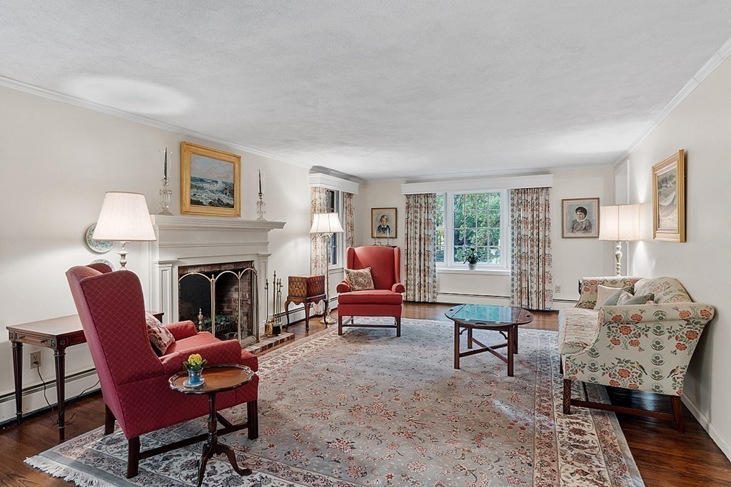 9 Whipple Road Hamilton, MA 01982 - Photo 5 of 32 Gallery Image 5