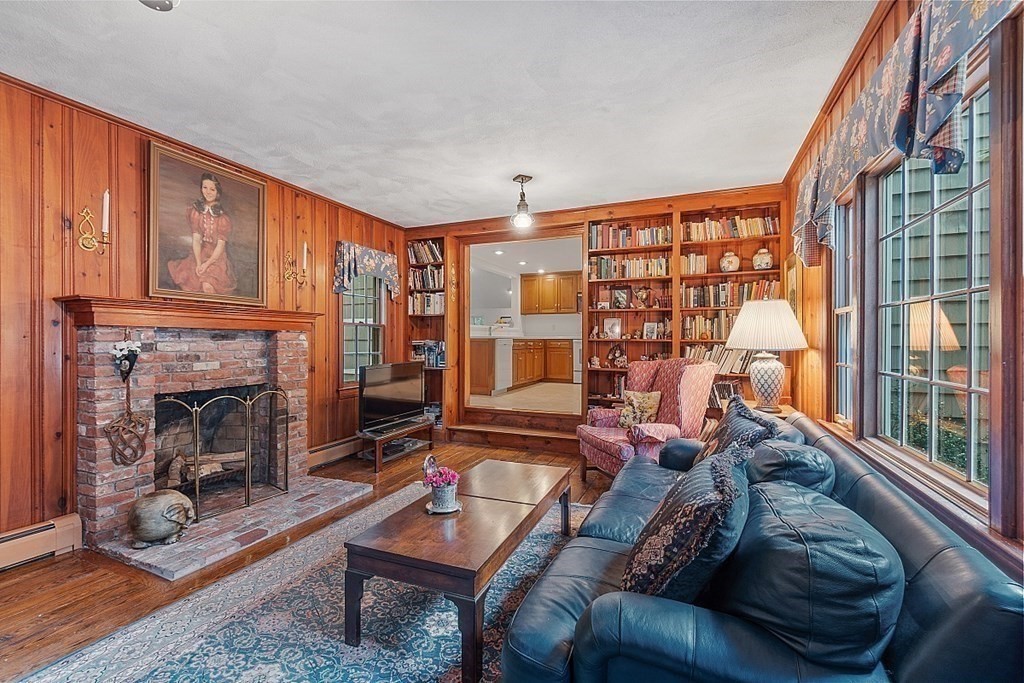 9 Whipple Road Hamilton, MA 01982 - Photo 10 of 32 Gallery Image 10