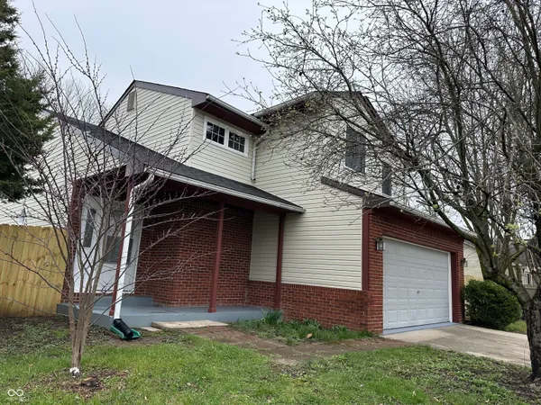 $300,000 | 305 Cardinal Drive, Whiteland, IN 46184