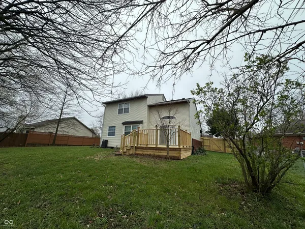 $300,000 | 305 Cardinal Drive, Whiteland, IN 46184