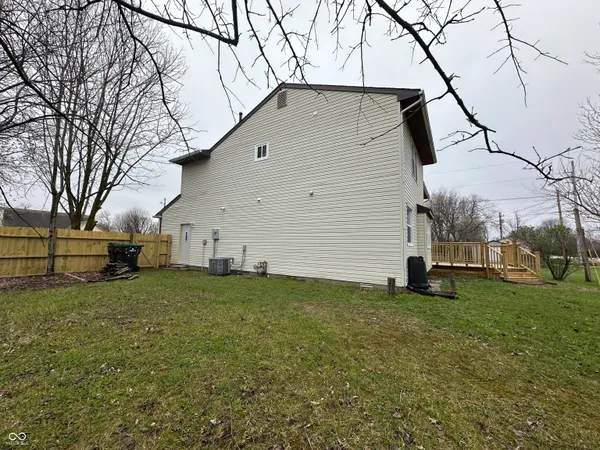 $300,000 | 305 Cardinal Drive, Whiteland, IN 46184