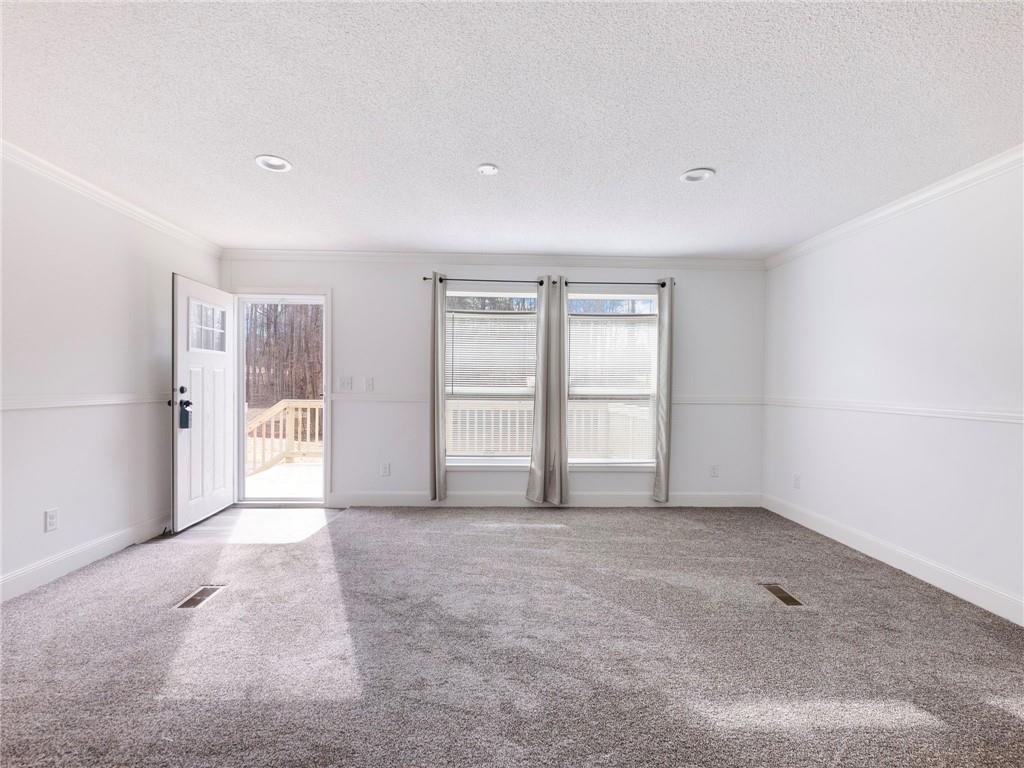 5222 Bogus Road Commerce, GA 30530 - Photo 4 of 43