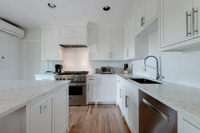 $18,990,000 | 1-3 &3a Reeds Way, Nantucket, MA 02554