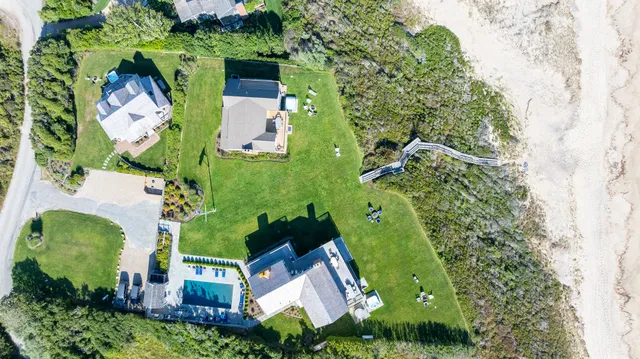 $18,990,000 | 1-3 &3a Reeds Way, Nantucket, MA 02554