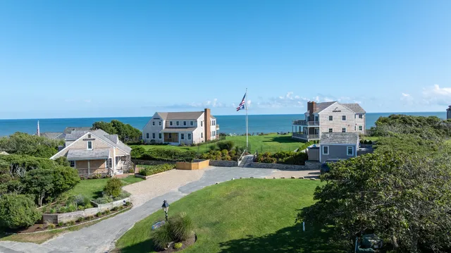 $18,990,000 | 1-3 &3a Reeds Way, Nantucket, MA 02554
